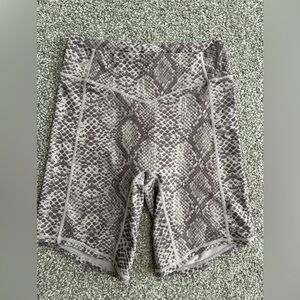 Balance Athletica-Vitality shorts